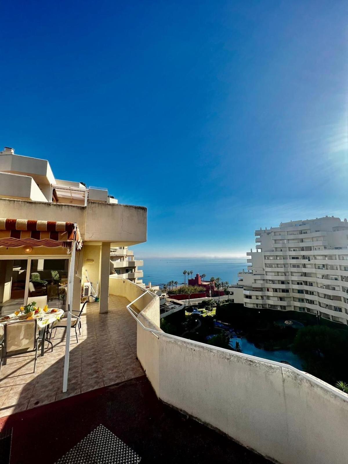 Apartment With Sea Views And Large Terrace Benalmadena