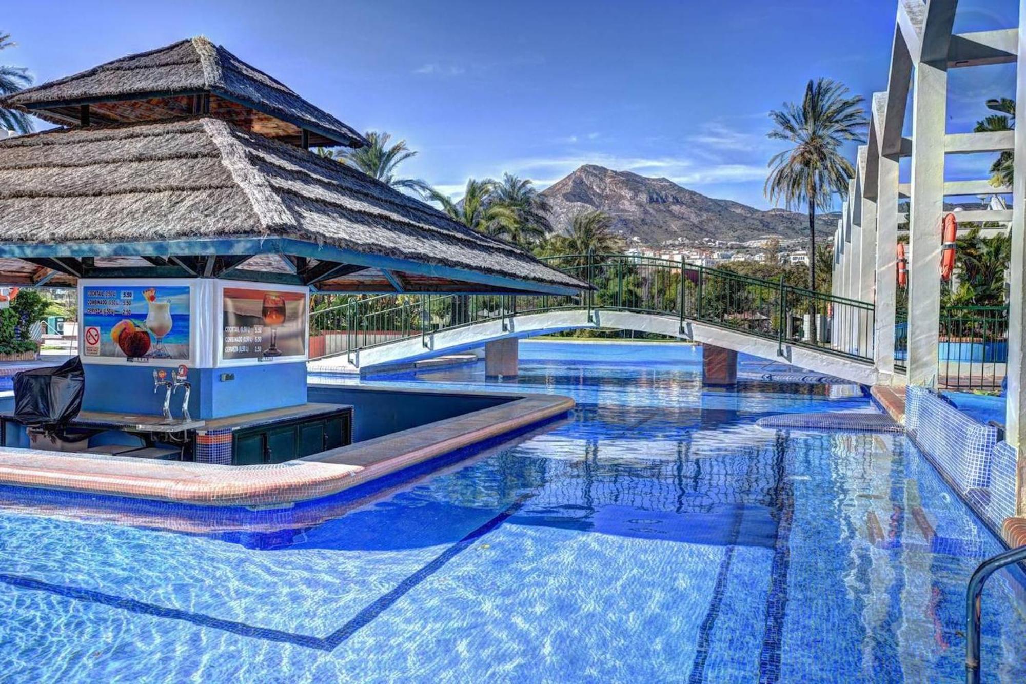 Apartment With Sea Views And Large Terrace Benalmadena