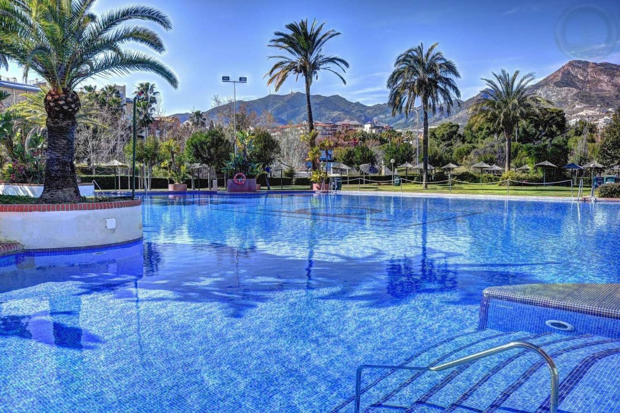 With Sea Views And Large Terrace Apartment *